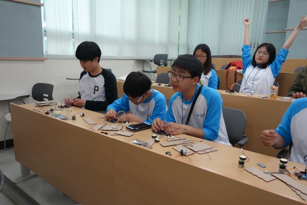 c978a3d199ec061671f519bd7e8e2ffa_1493971